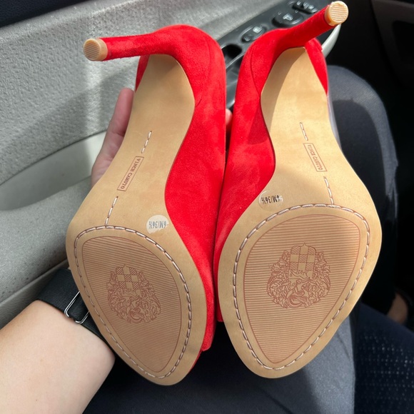 Vince Camuto heels - Picture 4 of 4